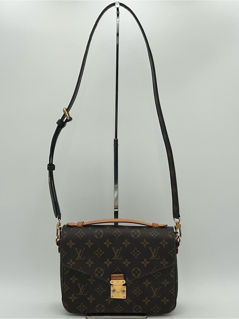 Louis Vuitton Monogram Pochette Métis